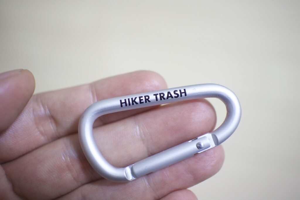 HIKER TRASHのカラビナ