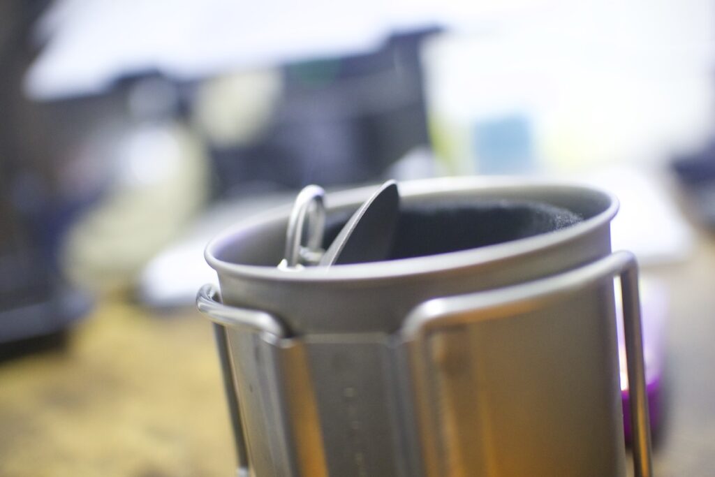 TITAN MANIAの折りたたみスプーンはEVERNEW「Ti FH Mug 300」に収まらない