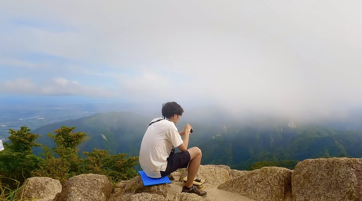 ほぼ必須！夏の登山をより快適にするアイテム10選【汗・暑さ・日差しと戦う装備たち】
