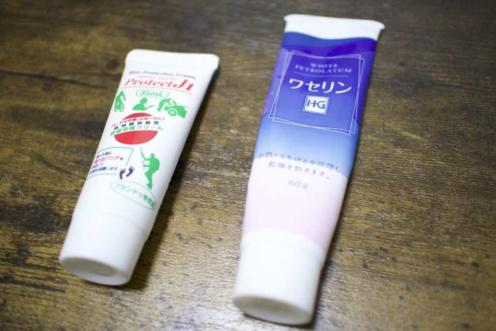 プロテクトJ1とワセリンの違いは？それぞれの特徴を比較！