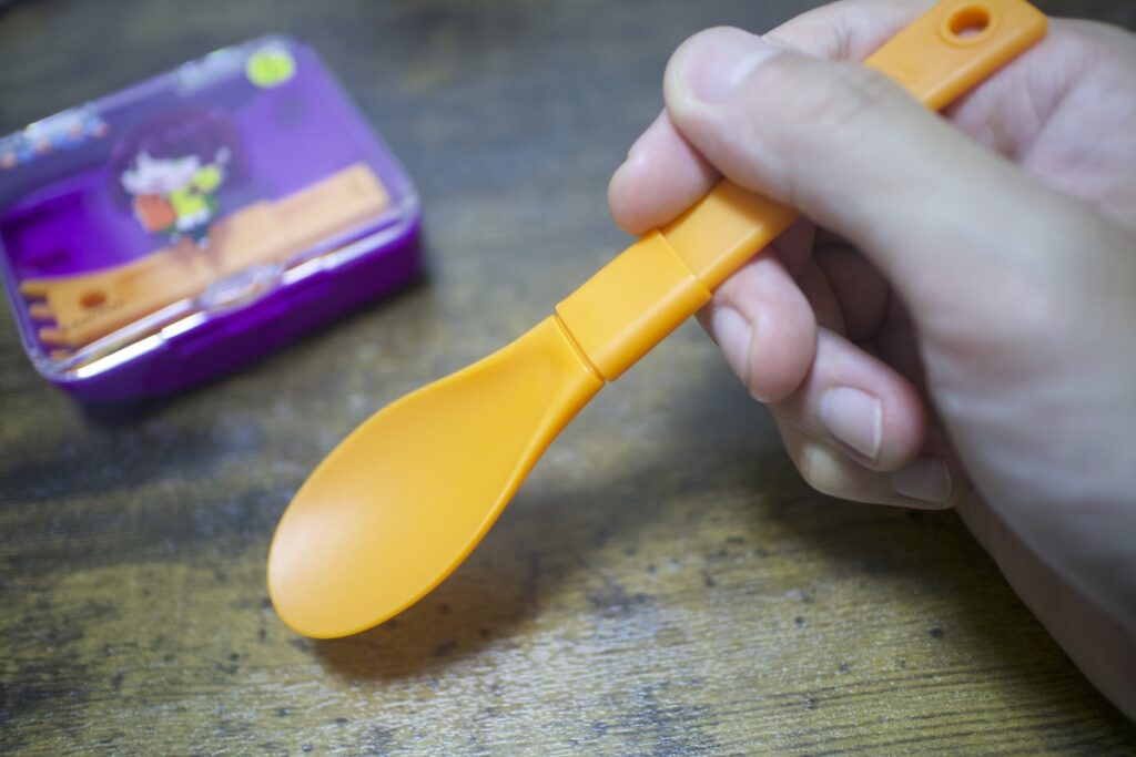 手に取ってみると分かるんですが、思ったより剛性がある。