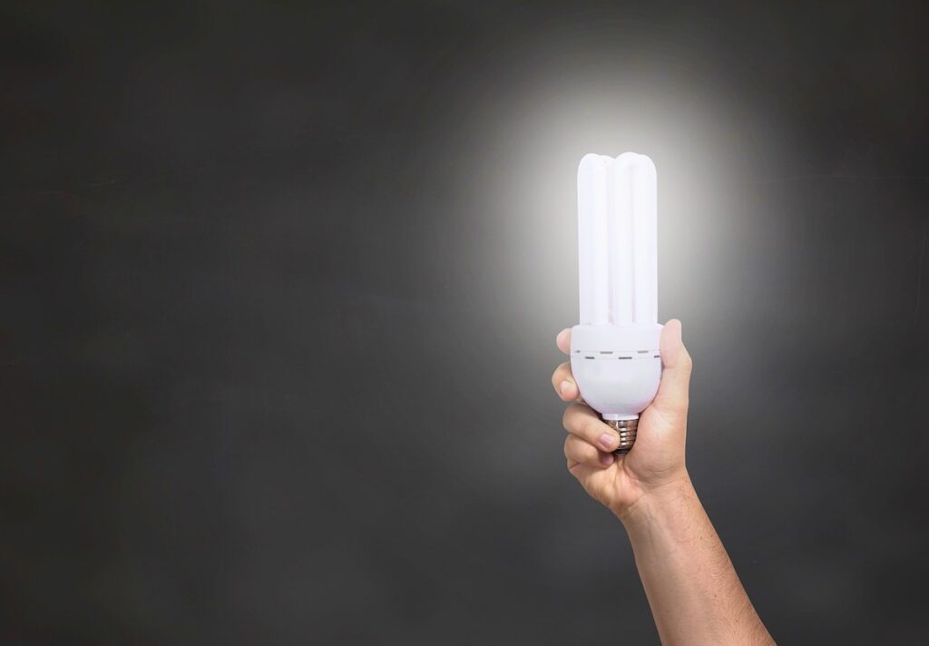 登山にミニLEDランタンを持っていく理由とは？