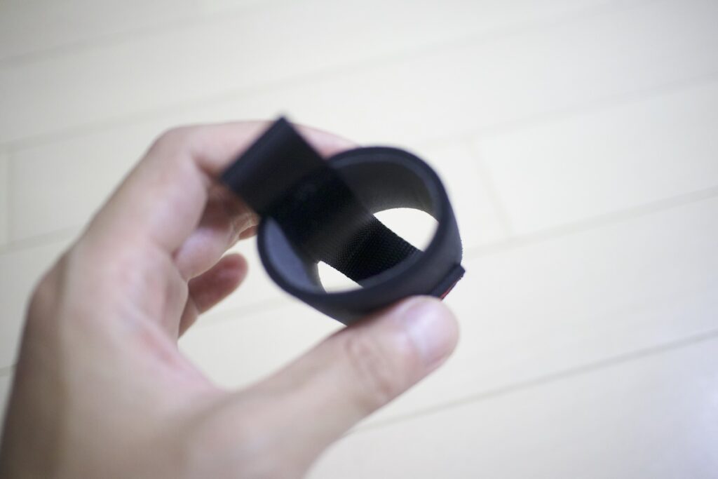 絶対に落としたくないものを入れるには少し慎重になったほうが良いかもしれません。