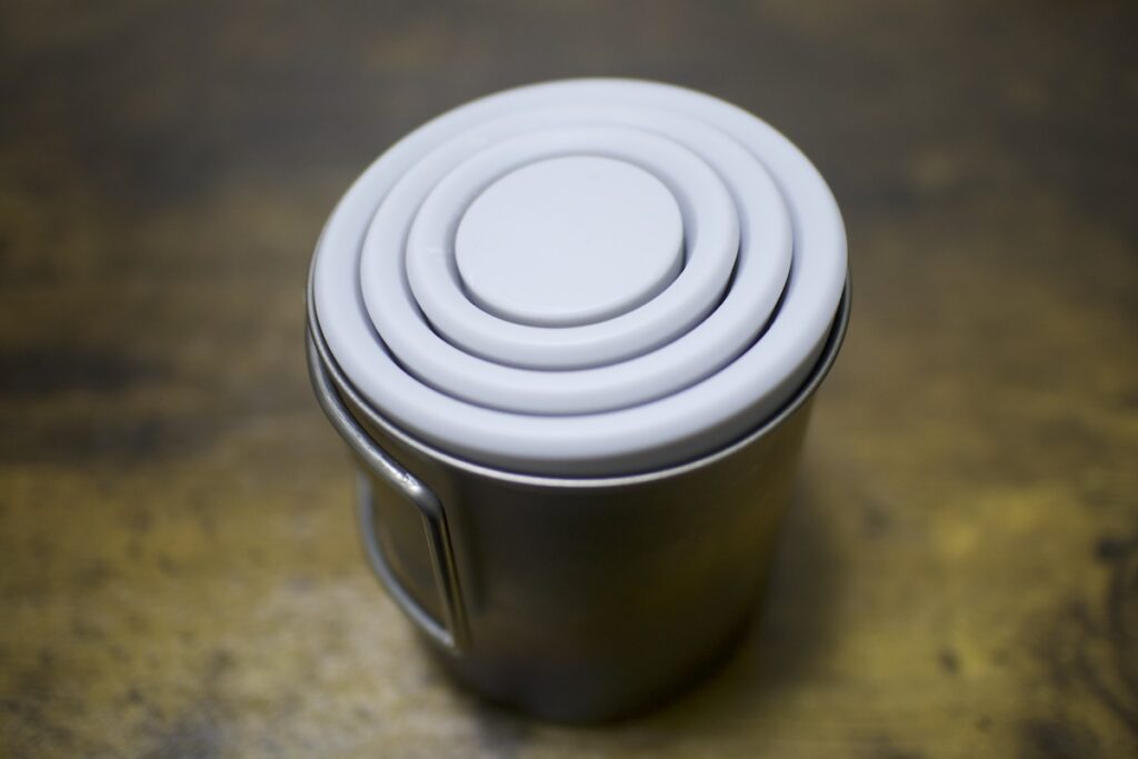 エバニューのチタンマグ300（Ti FH Mug 300）には微妙にフィットしなかった