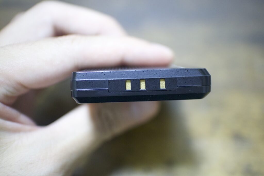 別売りの「BCA-TRG2KIT」を使えば、充電池運用にも対応可能