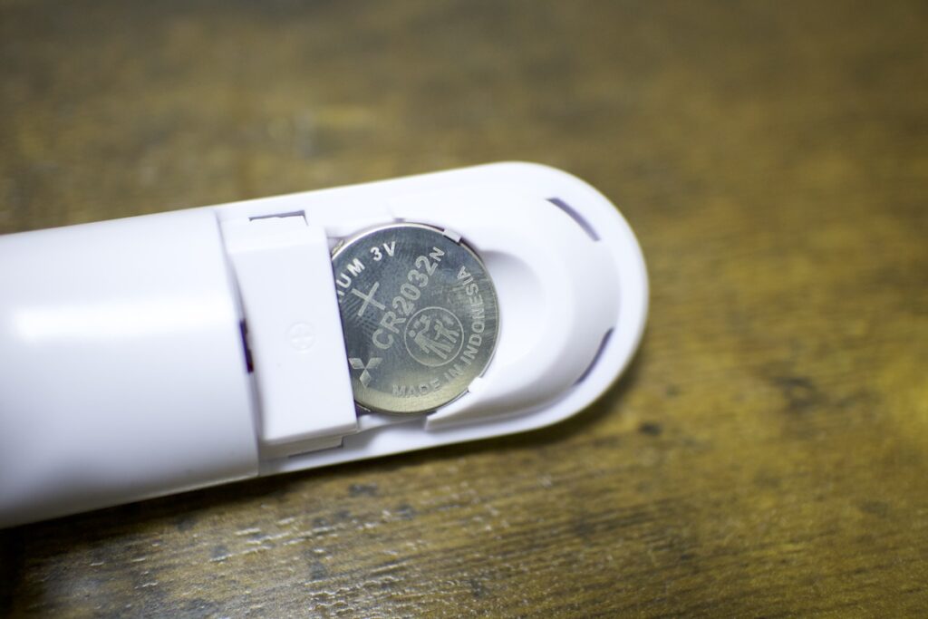 特徴②：コンパクトで軽い！わずか98gの手のひらサイズ