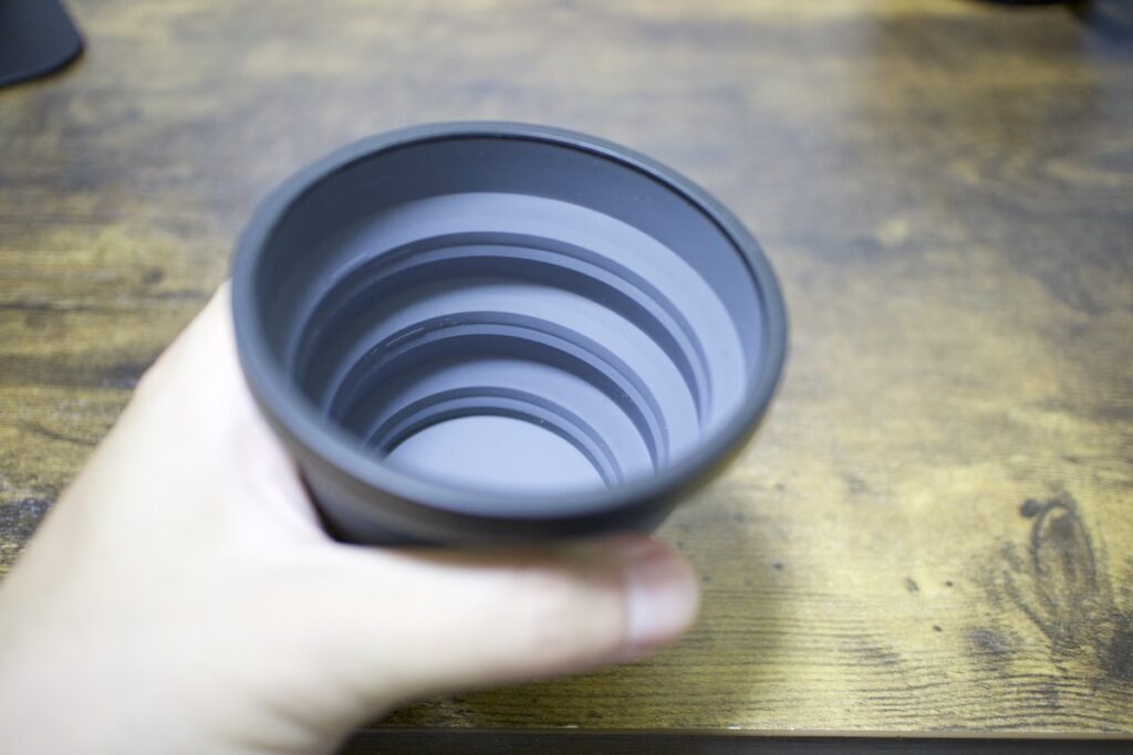素材はBPAフリーのシリコン。軽さと安全性のバランス◎