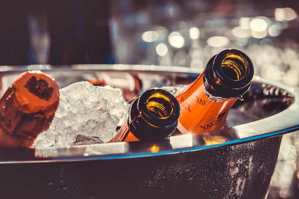 テント泊登山お酒容器持ち運びおすすめ5選【軽量・漏れない・おしゃれ！人気スキットル＆パウチまとめ】