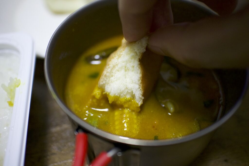 相性抜群！パンと一緒に食べるとさらに美味しさが引き立つ
