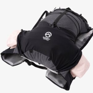 本体下部のポケットも使いやすい